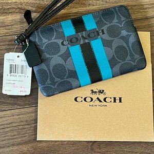 NWT Coach Wristlet Corner Zip